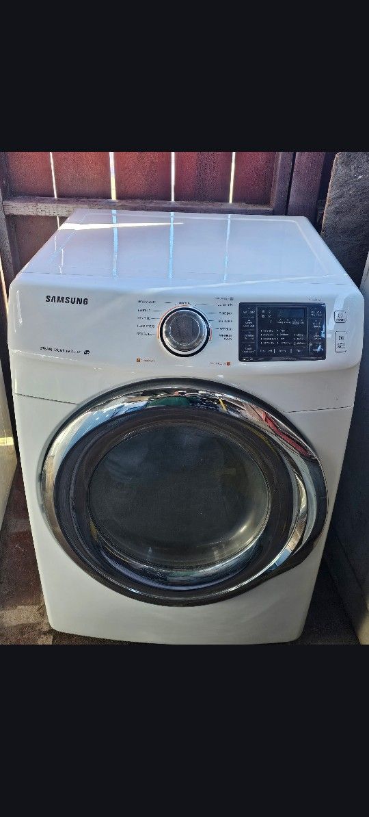 Samsung gas dryer ,NEWER ,Heavy duty ,Super size capacity
