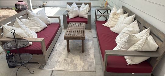 Outdoor furniture set