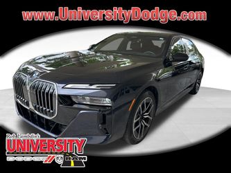 2025 BMW 740i