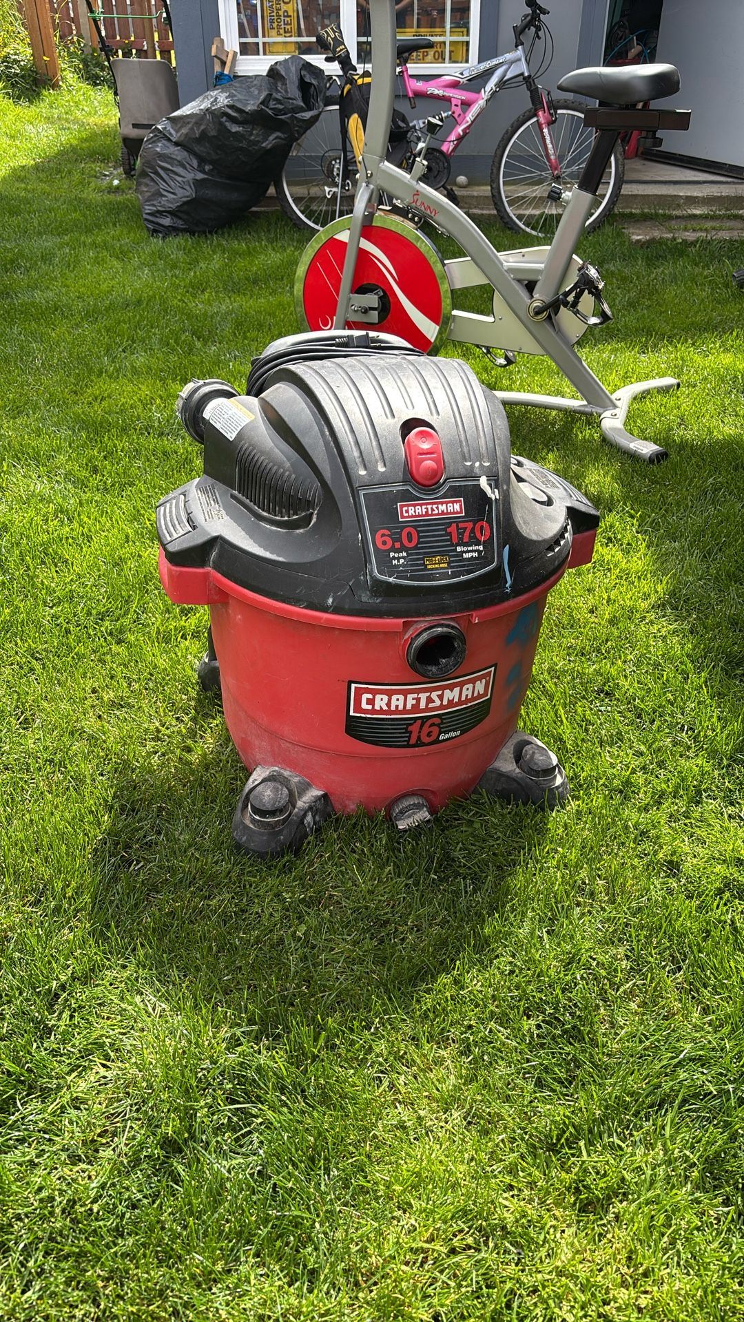 Craftsman 16 Gallon 6.0 Peak HP Wet/Dry Vac