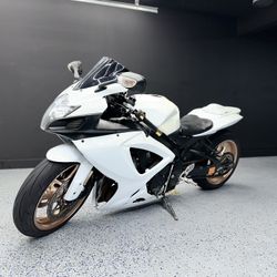 08 Gsxr 750