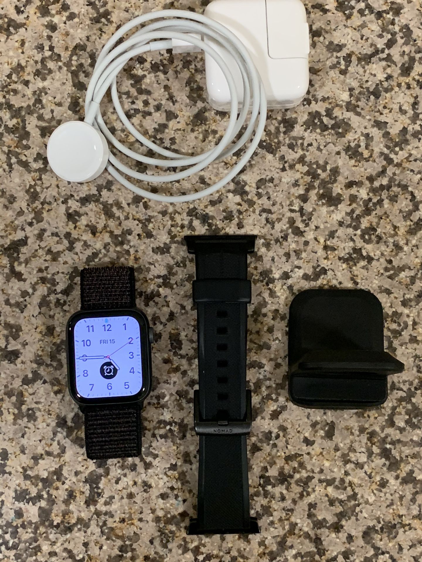 Apple Watch Series 4 (bundle)