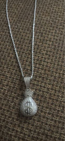 Bussdown money bag chain