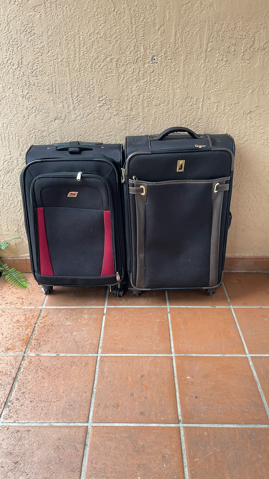 (2) Suitcases Maletas. $20 For Pair