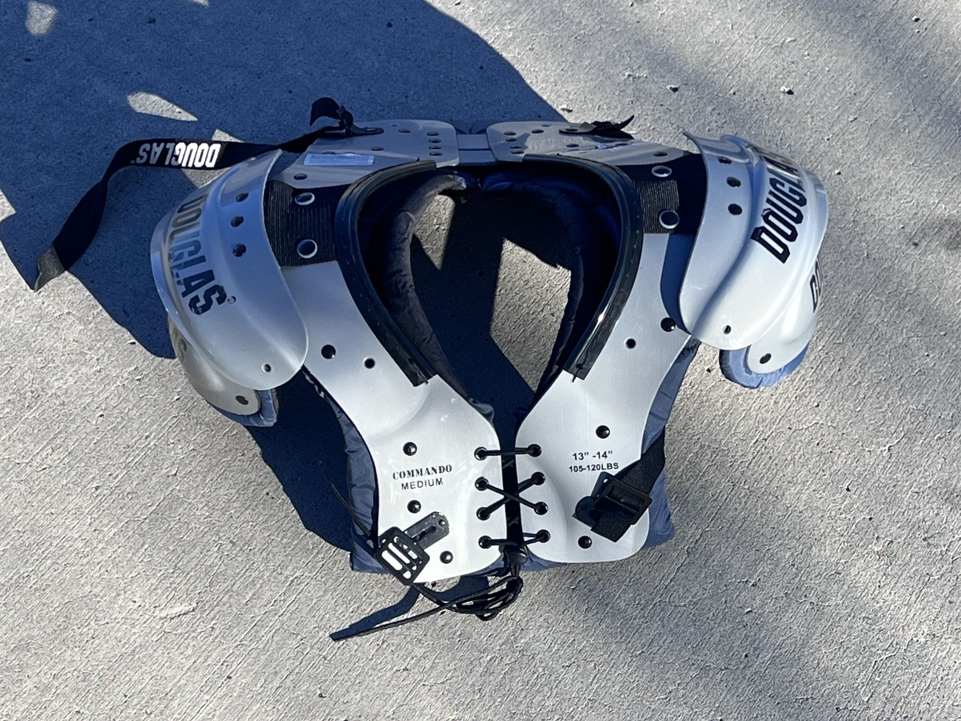 Youth Douglas commando medium football pads