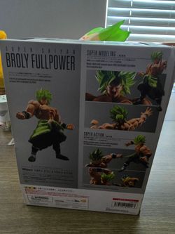 S.H. FIGUARTS Super Saiyan Broly full power