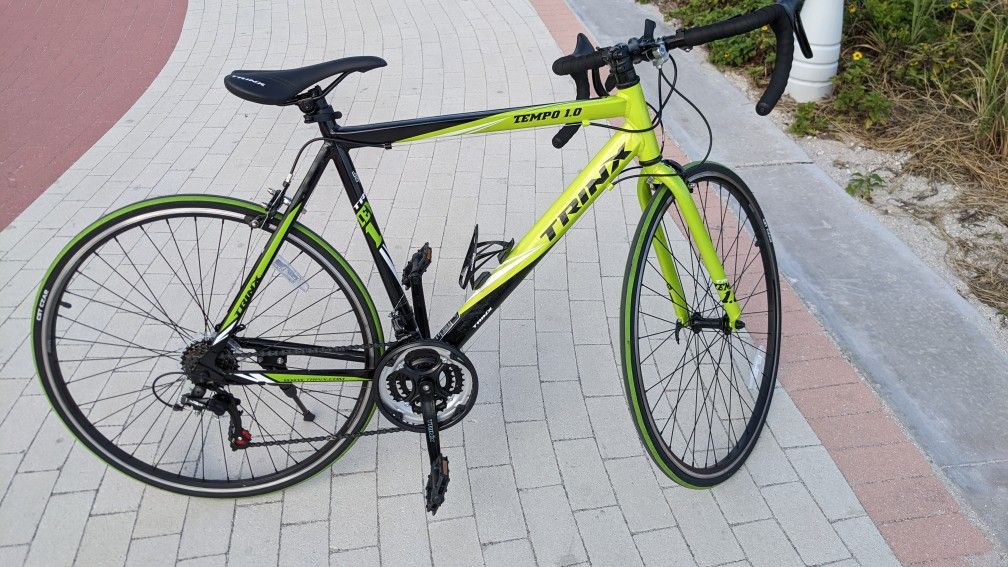 Trinx TEMPO1.0 700C Road Bike 21 Speed Racing Bicycle Black Green
