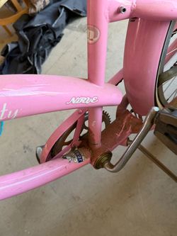 Hello Kitty (Nirve) limited edition bike