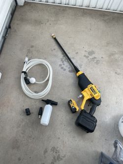 Dewalt Cordless Pressure washer