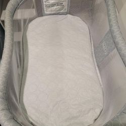 Halo Swivel Bassinet