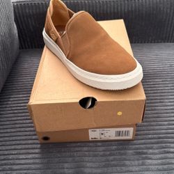 Uggs Slip On 
