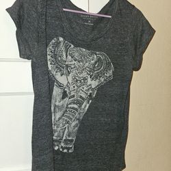 Women's Lucky Brand elephant t shirt sz M