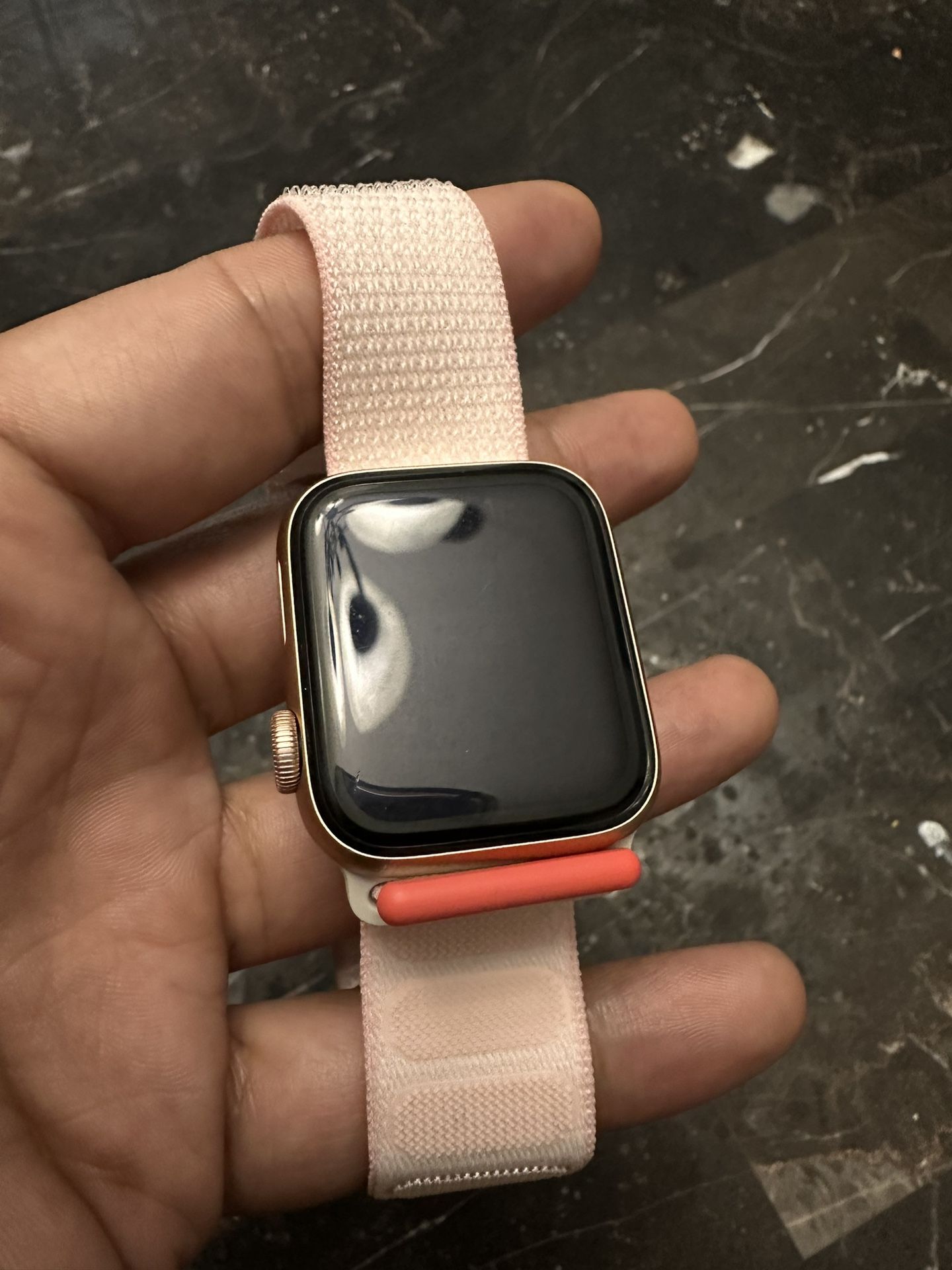 Apple Watch  Series 6 40mm