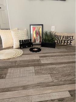 Home decor lot/Anthem