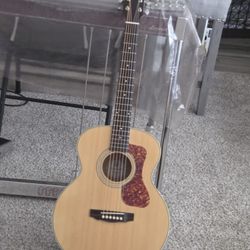 GUILD Acoustic JUMBO Guitar