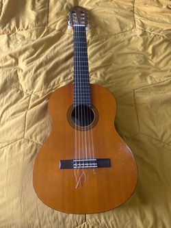 Yamaha CGS102A Classical 1/2 size w/ gig bag
