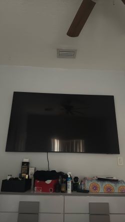 Samsung TV 75 inch