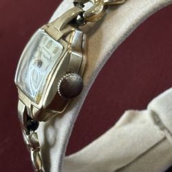 NOT A RESSELLER! NOT A FLIPPER! West Boca Raton Vintage Ladies Wittnauer 10K GF Watch & Speidel Band (1940s-60s)-17mm.Running.