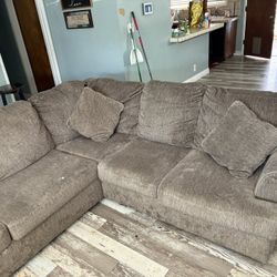 Sectional Couches 
