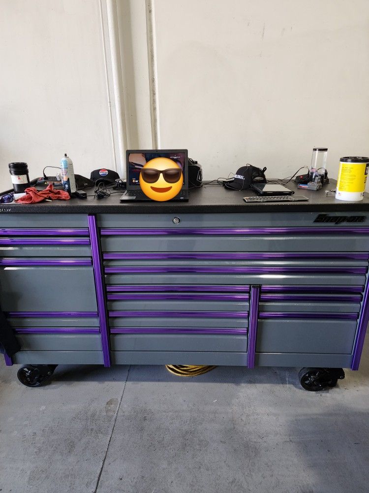 84" Triple Bay Snapon Epiq W/ Bedliner Power Top