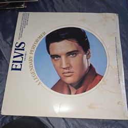 ELVIS A LEGENDARY PERFORMER VOLUME 3 LIMITED EDITION PICTURE DISC RECORD RARE LP