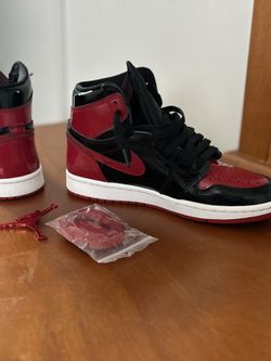 Jordan 1 Retro High OG  (Size 6.5)