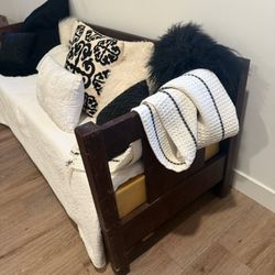 Stickley Antique mission style couch 