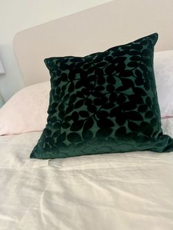 Zgallerie Botanical Leaf Velvet Kelly green Throw Pillow 