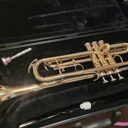 Trumpet With Case And Cleaning Set
