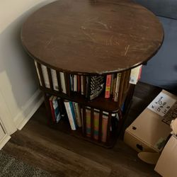 2 Side Tables 