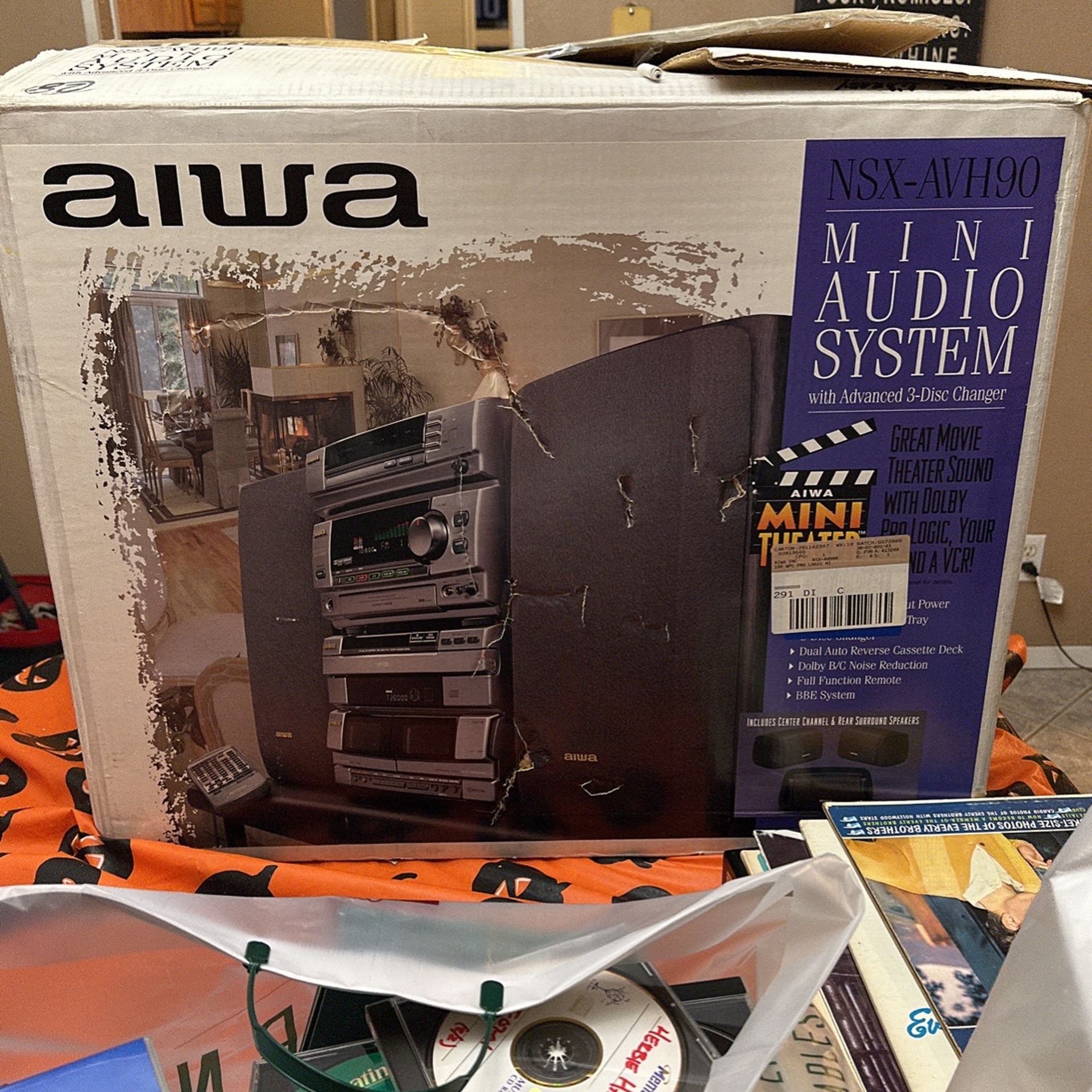 AIWA NSX-AVH90 Mini Audio System with Advanced 3-Disc Changer