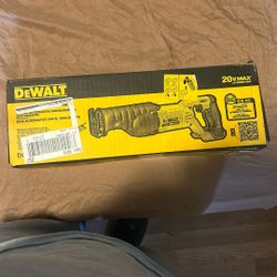 20v Max Saw 