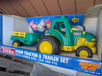 Vintage 1992 Tonka Farm Tractor & Trailer Set (with Farmer Bob, Cow, & Pig)
