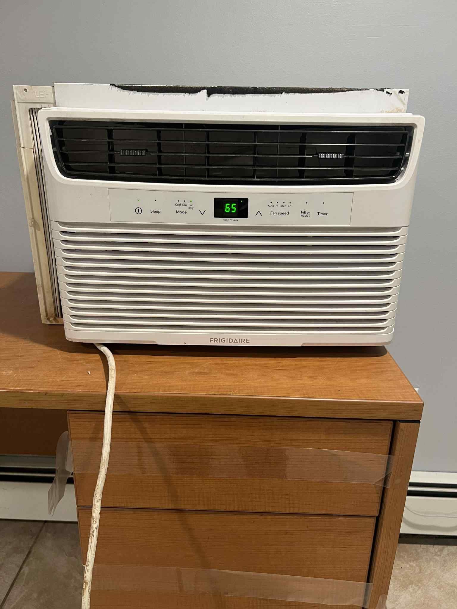 Frigidaire 6,000 BTU window air conditioner