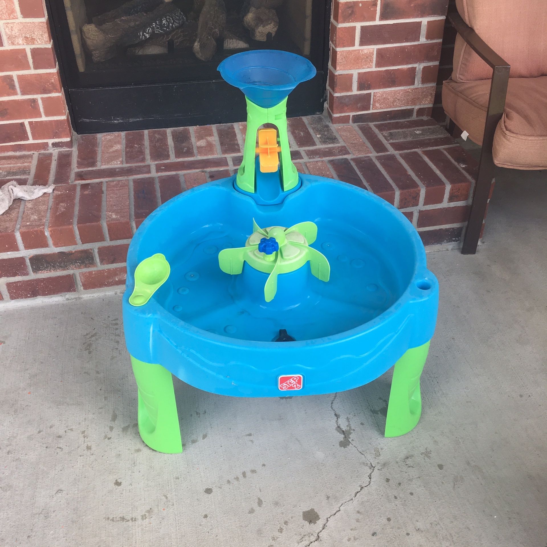 Step 2 Duck Dive Water Table