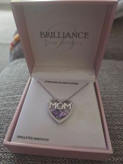 MOM Necklace