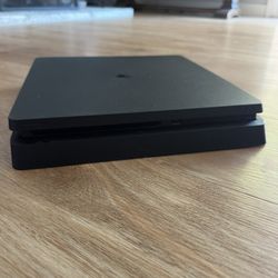 PlayStation 4 Slim 1TB 
