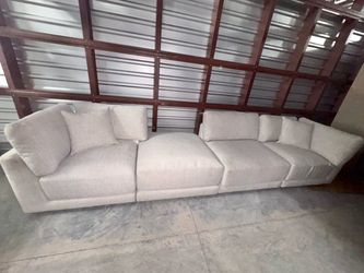 Aiden & Ivy Dayna 4-Piece Modular Sectional Couch