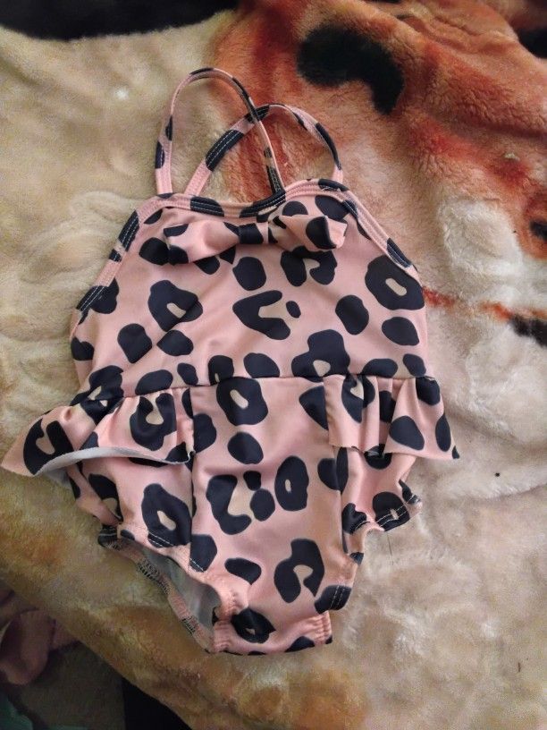 Bathing Suit, Shoes,hats, Stuff For The Beach Or Lake