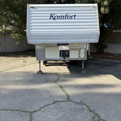 22ft  Foot Komfort Travel Trailer,