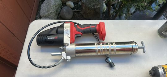Earthquake XT tool only grease gun battery operated greaser