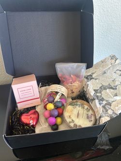 Gift Box with candles and soap