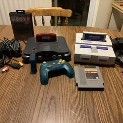 SNES, N64, FXPak Pro, Everdrive 64 X7, Everdrive N8 Pro, N64 Expansion Pack, Brawler 64 wireless controller, 3x 32gb micro sd cards (tested/working)