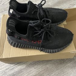 Yeezy 350 Boost V2 Women’s Size 6 Or 4 1/2 Mens Size