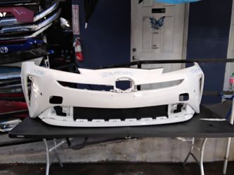 Toyota prius 2019-2021 front bumper oem