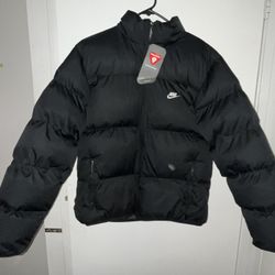 Brand New Men’s Nike Puffer 