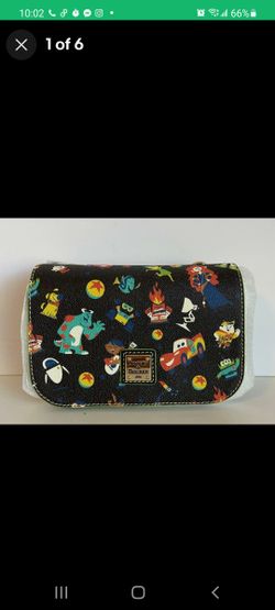 Dooney And Bourke Crossbody Handbag