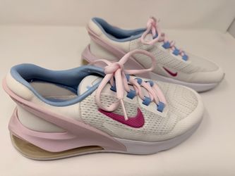 NEW Nike Air Max 270 GO "Cosmic Fuchsia" - Size 6Y (Fits Women’s 7.5)