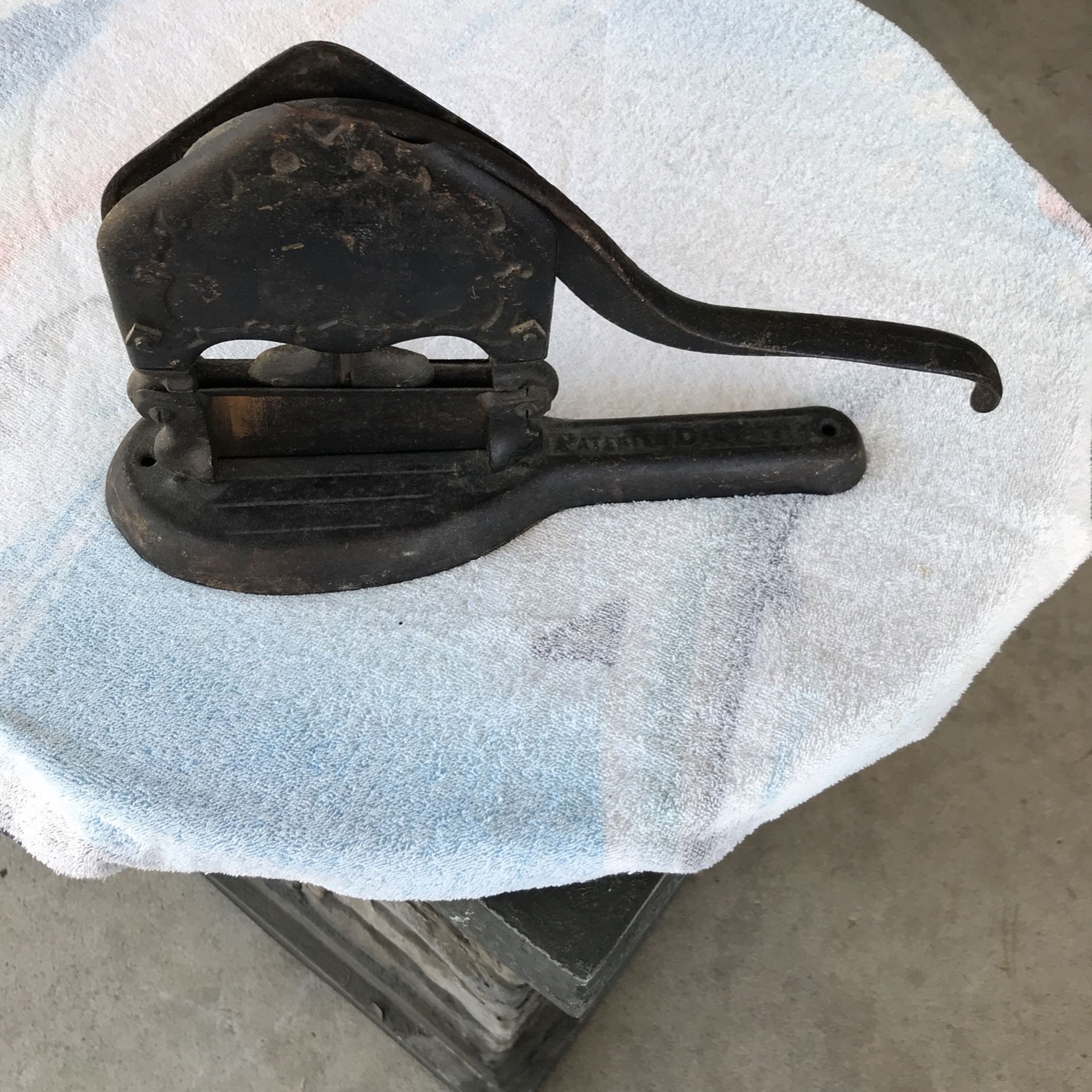 Vintage Tobacco Cutter