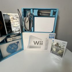 NINTENDO WII  Complete In Box CIB Very Nice Wii Sport Bundle